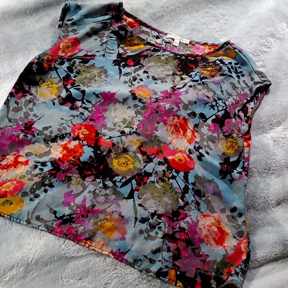 Floral top